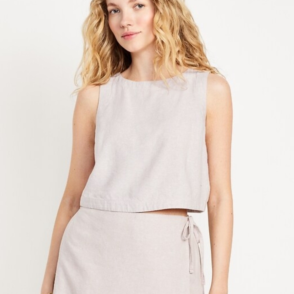 Elegant Sleeveless Top and Skirt Set